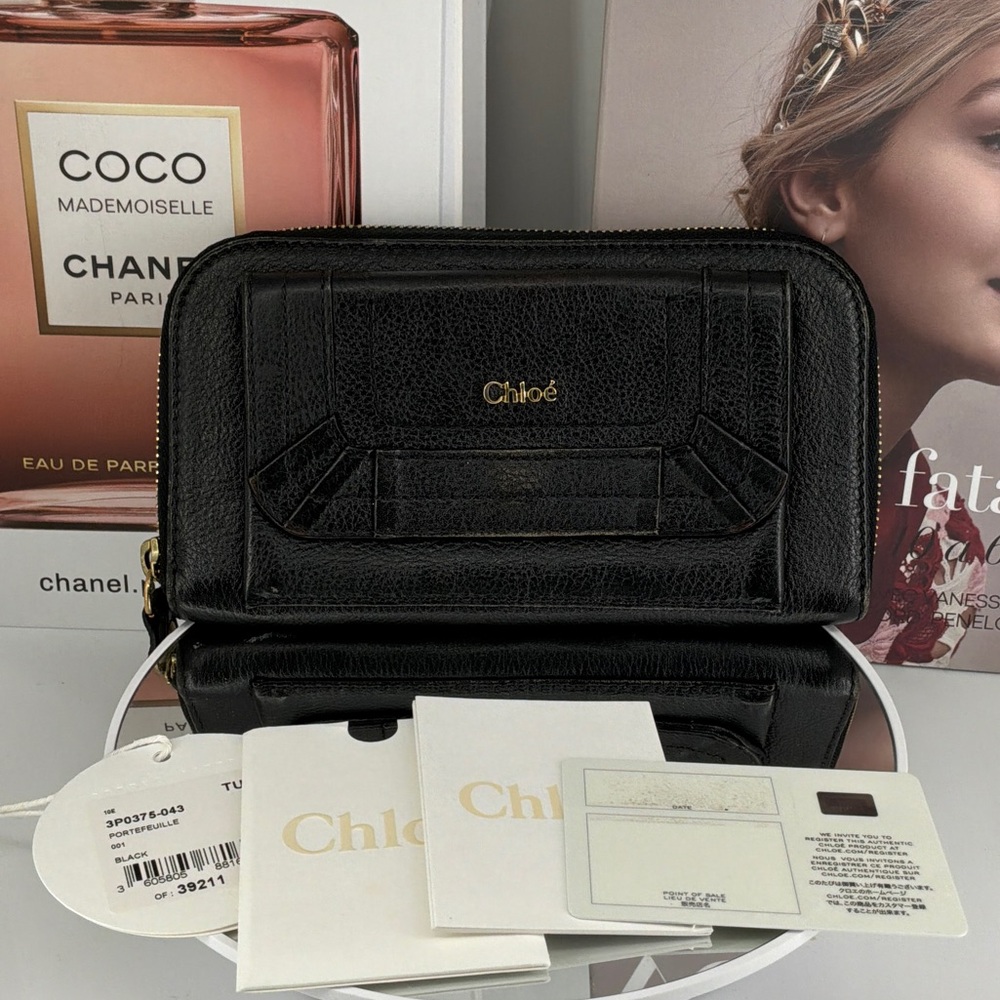 Chloé Black Portefeuille Leather Wallet with Chloe COA